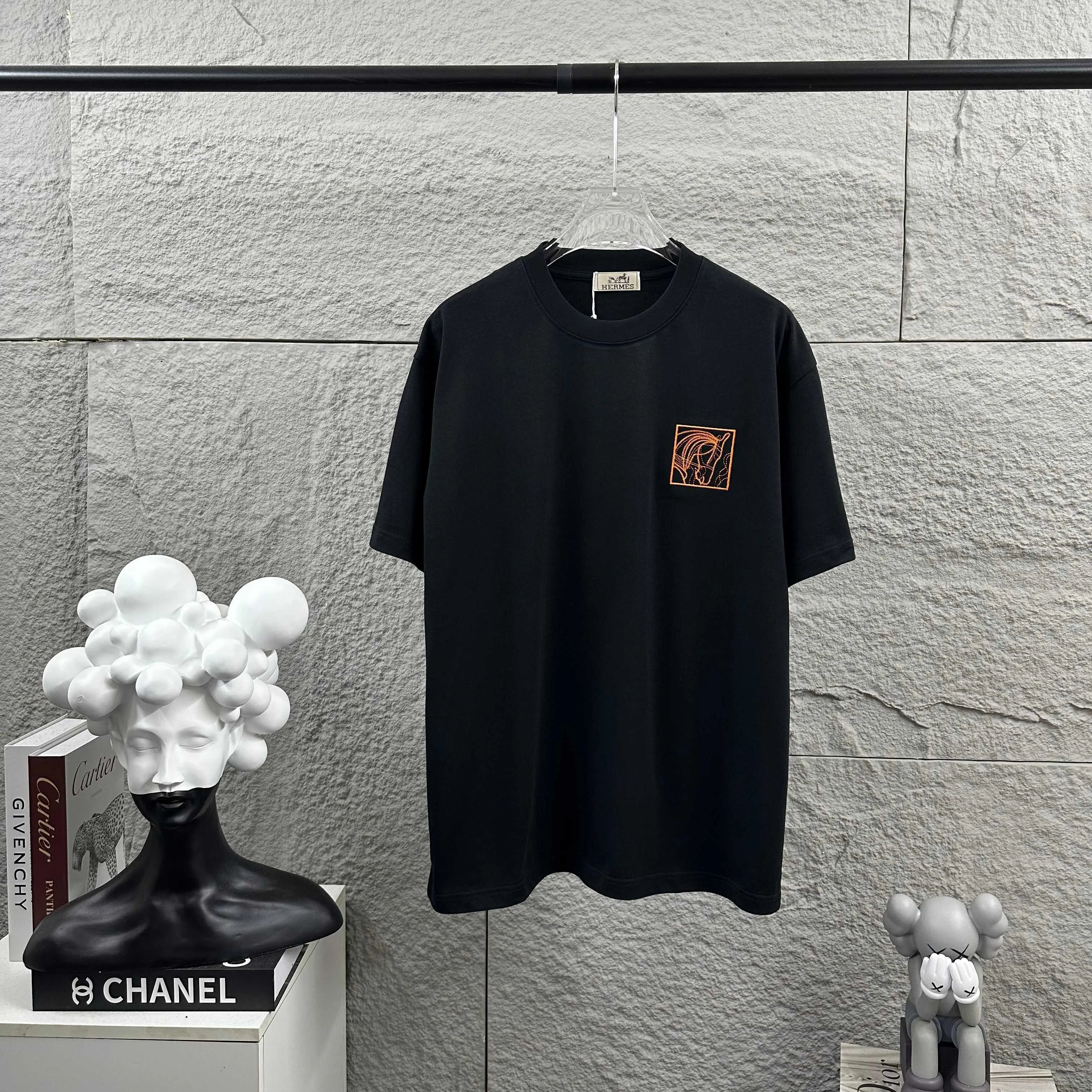 Herme* * 2026 New Arrival Classic Orange T Same Style ：Black White Size： S （90-130 ） M （120-150 ） L （140-165 ） XL （160-180 ） XXL （180-210 ）